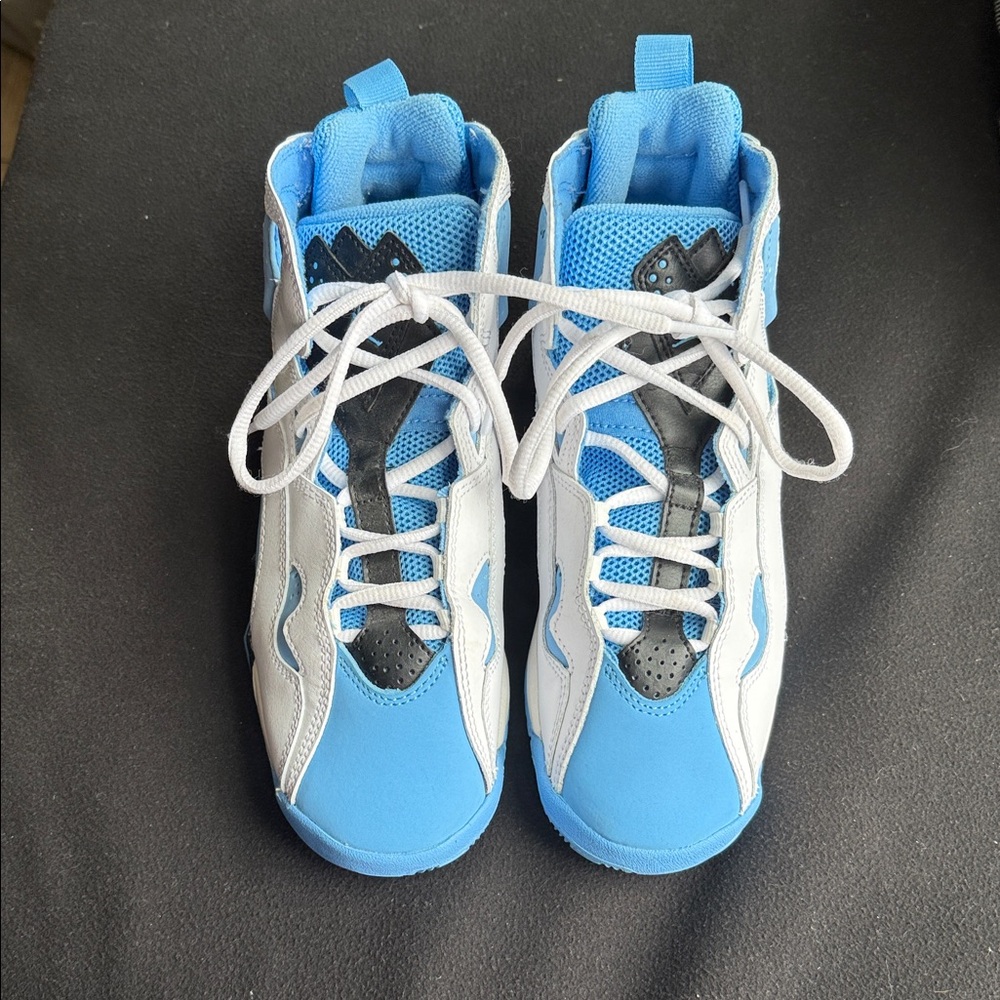 Nike Kids' Jordan True Flight Basketball Shoes